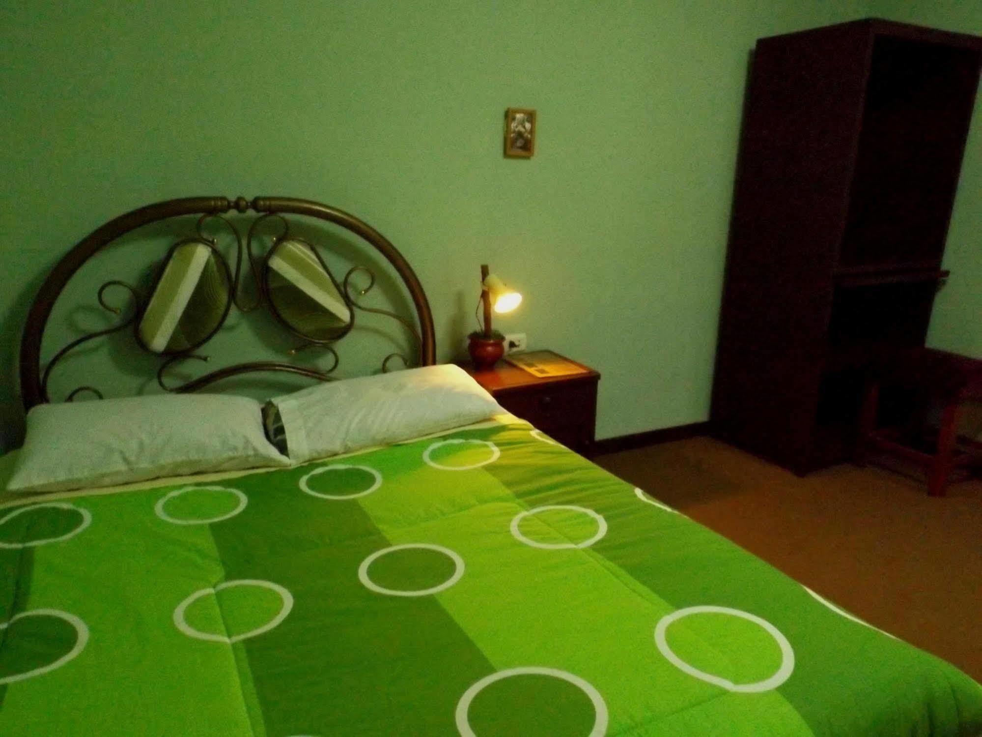 El Manzano Guest House بونو المظهر الخارجي الصورة