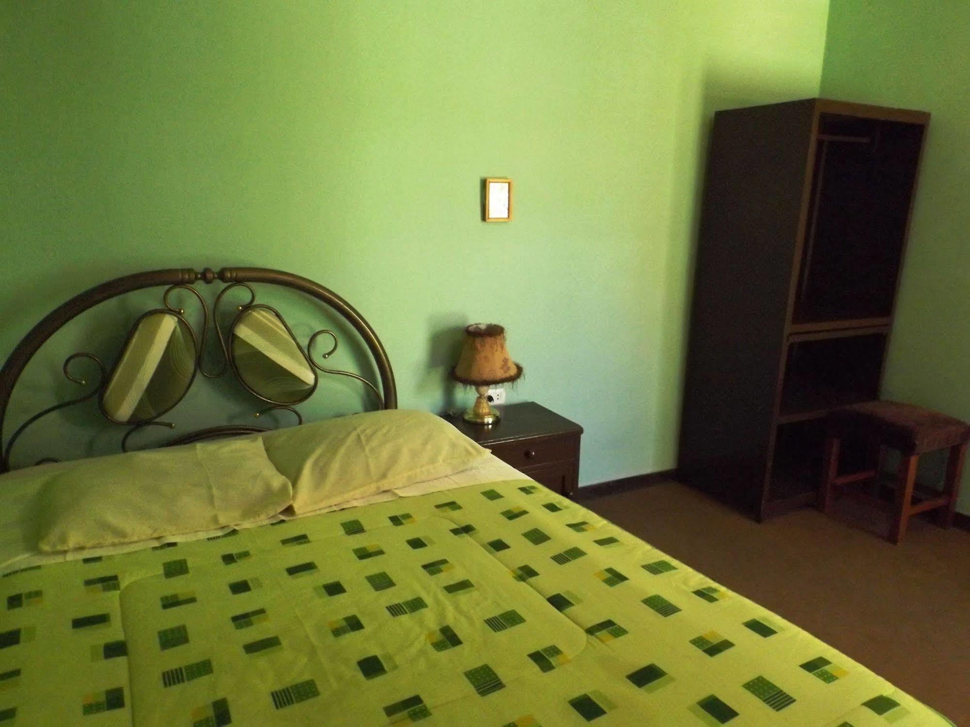 El Manzano Guest House بونو المظهر الخارجي الصورة